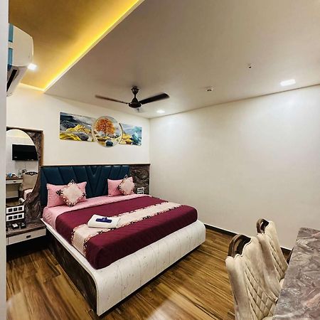 Hotel E Classico Bhavnagar Exteriör bild